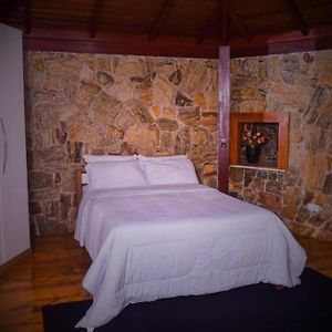 Budget King Room